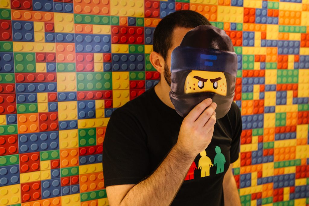 Uniqlo-and-Lego-Photobooth