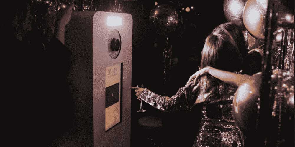 White-Photo-Pod-christmas-photo-booth